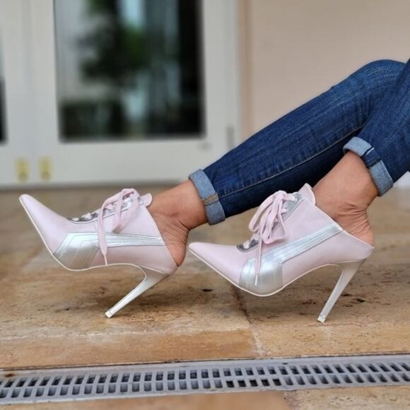 Women Baby Pink Low Cut Pontied Toe Booties - Picture 2 of 7